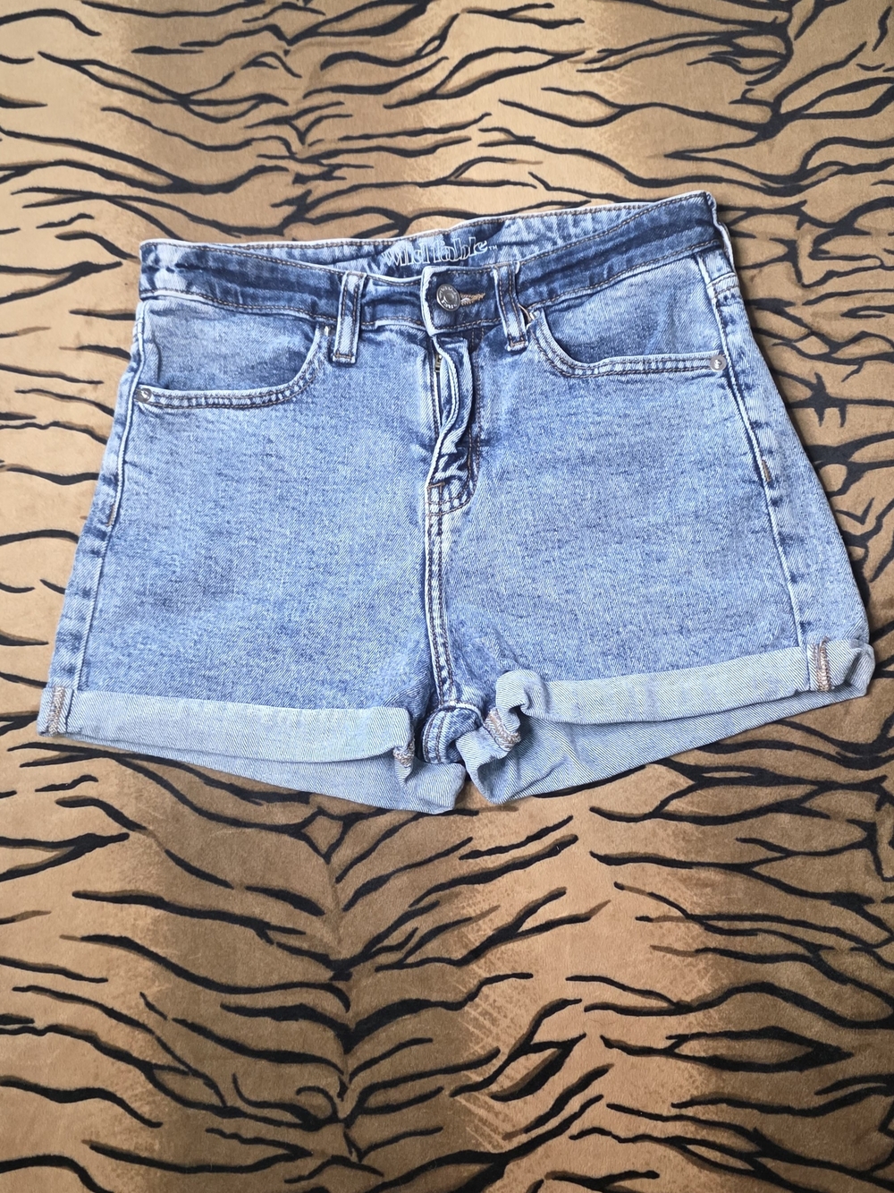 Wild Fable Acid Wash Rolled Hem Jean Shorts Size 4